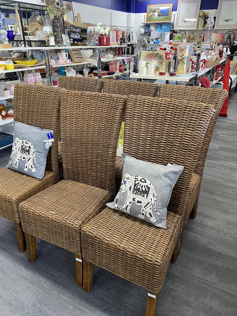 Check out Vinnies Oak Flats in OAK FLATS