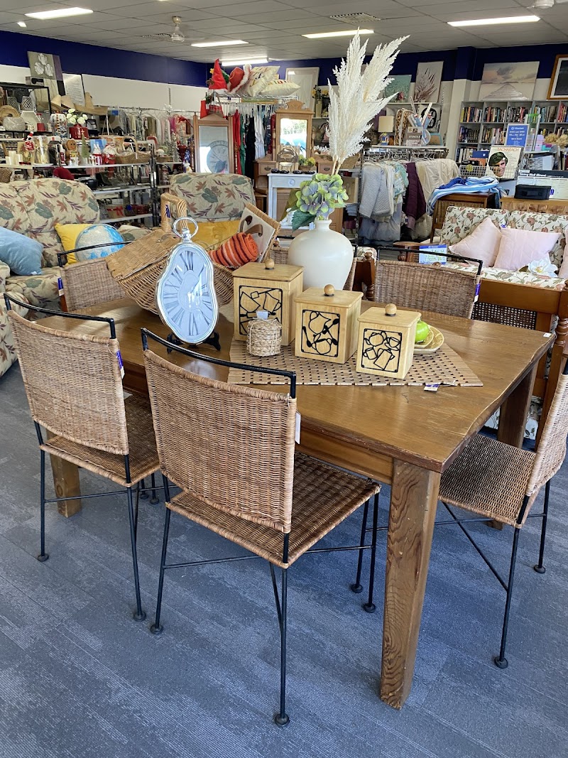 Check out Vinnies Oak Flats in OAK FLATS