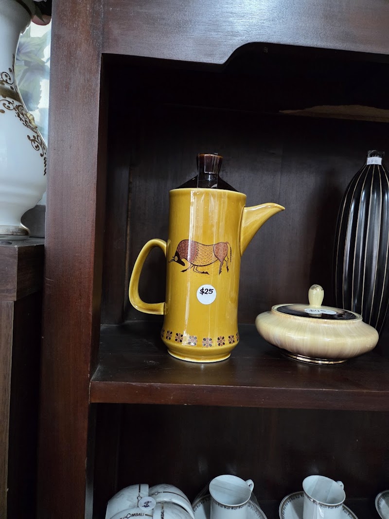 Check out Helping Hands Mission Inc. – Sunshine Op Shop in Sunshine