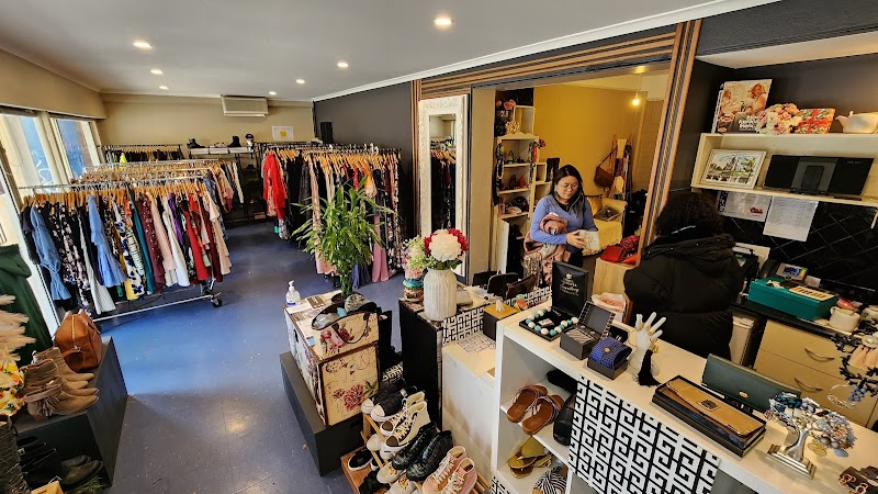 Check out Threads Boutique op shop in Perth