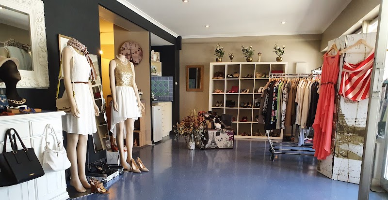 Check out Threads Boutique op shop in Perth
