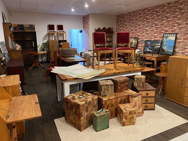 Check out Plots & Pickles in Manly
