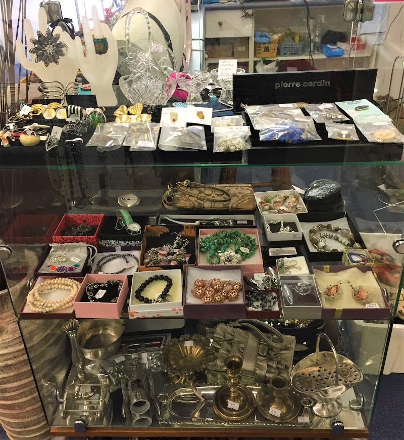 Check out Hunt 4 Hope Op Shop in Maroubra