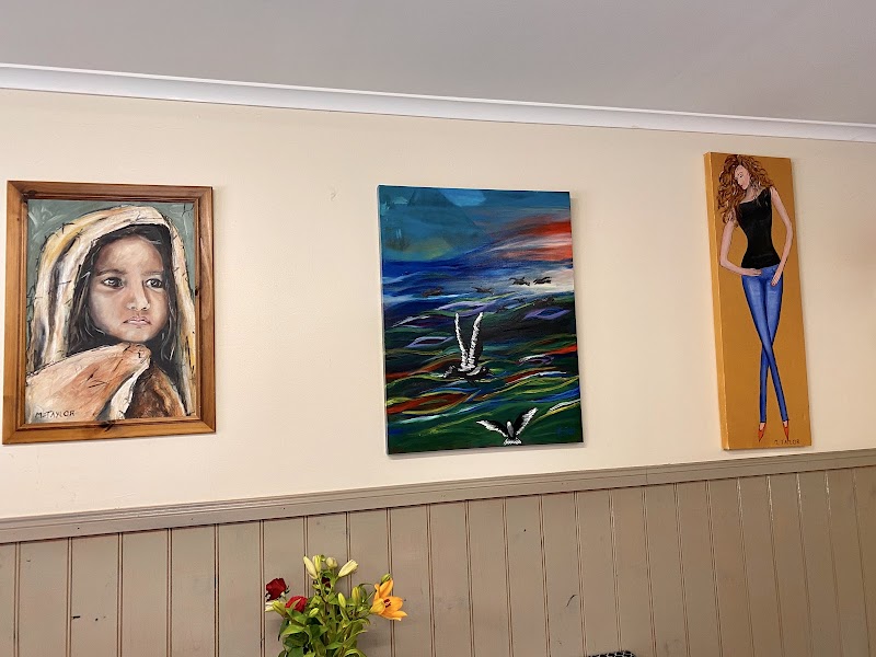 Check out Bairnsdale Neighbourhood House Opshop in Ryans
