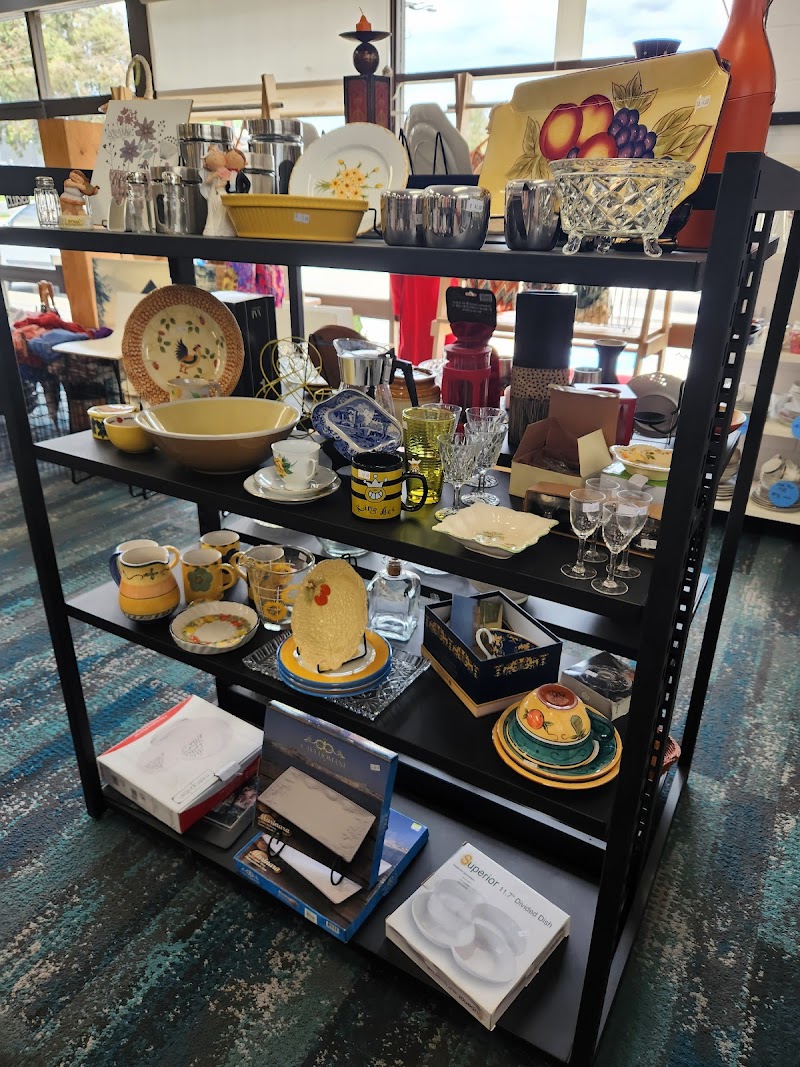 Check out Lifeline Loddon Mallee Store in Long Gully