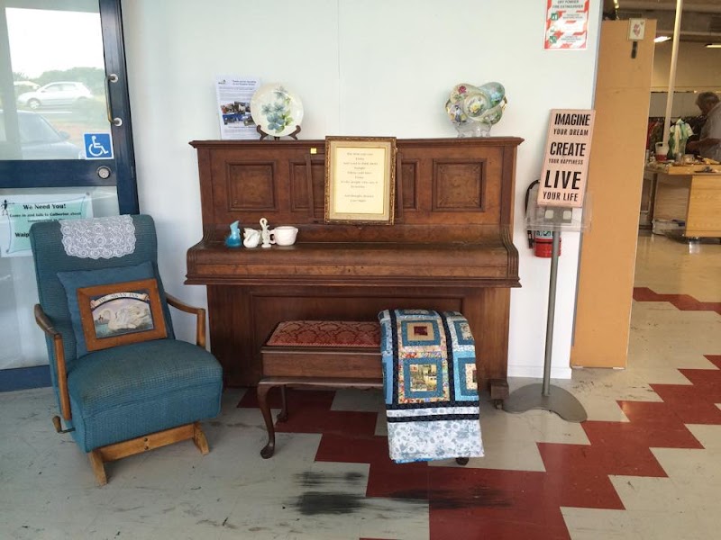 Check out Waipuna Hospice Charity Shop - Te Puke in Te Puke