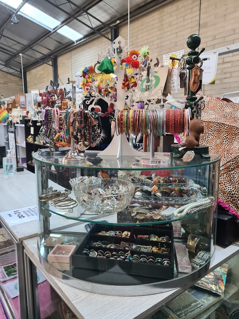 Check out Daylesford Community Op Shop in Daylesford