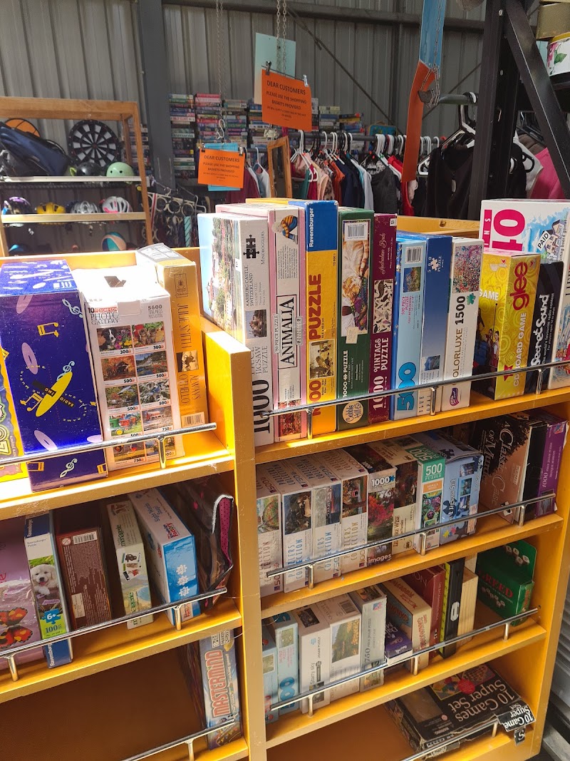 Check out Daylesford Community Op Shop in Daylesford