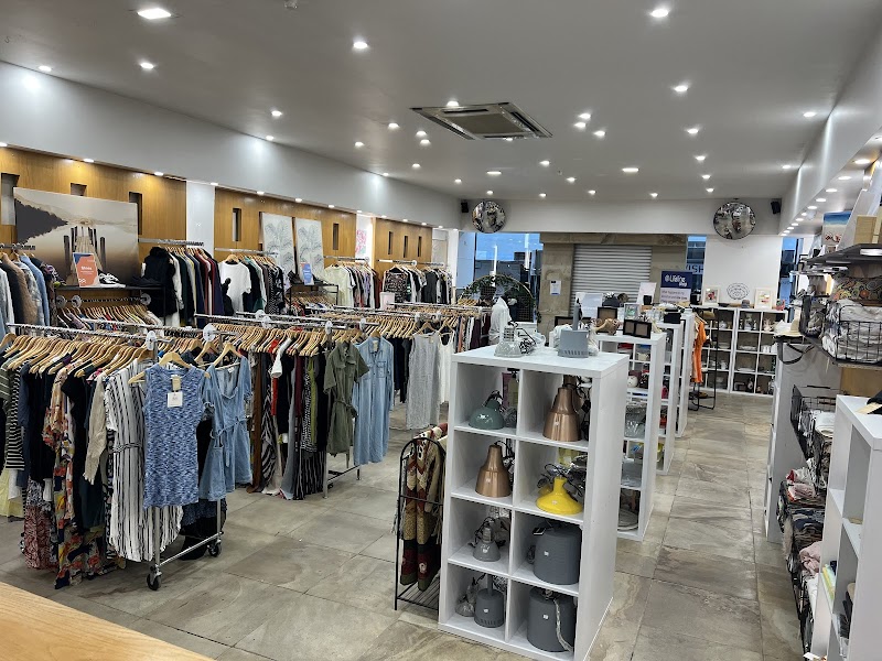 Check out Lifeline Shop Moonee Ponds in Ascot Vale