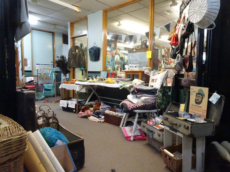 Check out Azzizzi Vintage Store in Greymouth