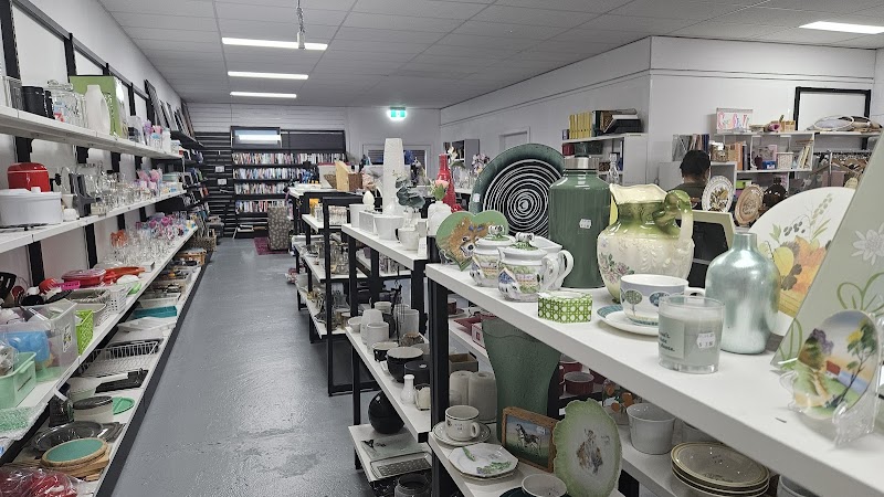 Check out Lifeline Gippsland Shop - Traralgon in Traralgon