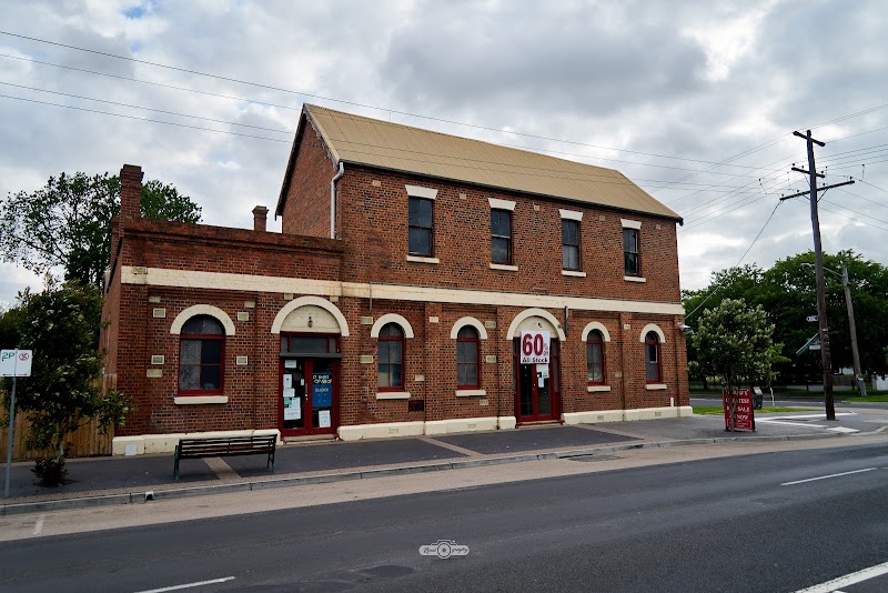 Check out St Mark's Op Shop Rosedale in Nambrok