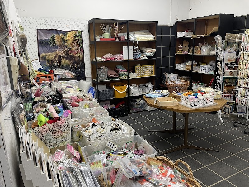 Check out Lab Sq Commons Op-shop Norlane in Norlane