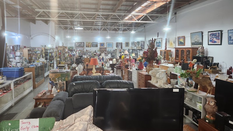 Check out D & D Secondhand Furniture in Wairoa