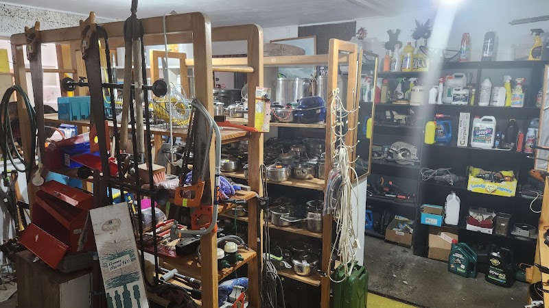 Check out D & D Secondhand Furniture in Wairoa