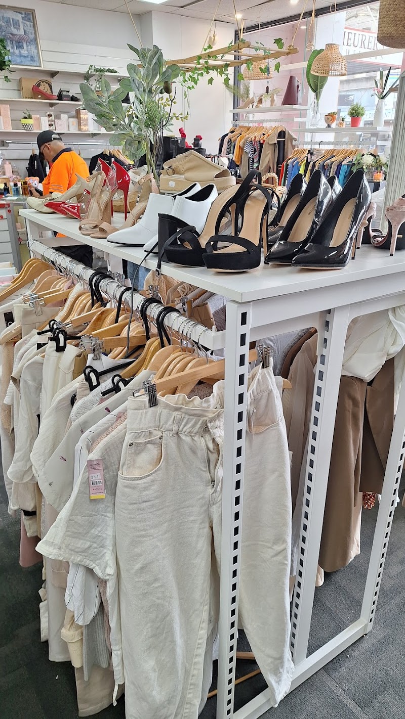 Check out Salvos Stores Elsternwick in ELSTERNWICK