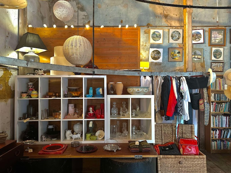 Check out Encore Vintage and Second-Hand Clunes in Clunes