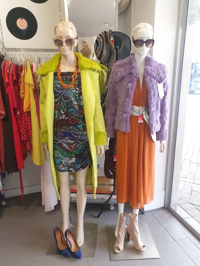 Check out Red Cross Shop Lane Cove in Lane Cove