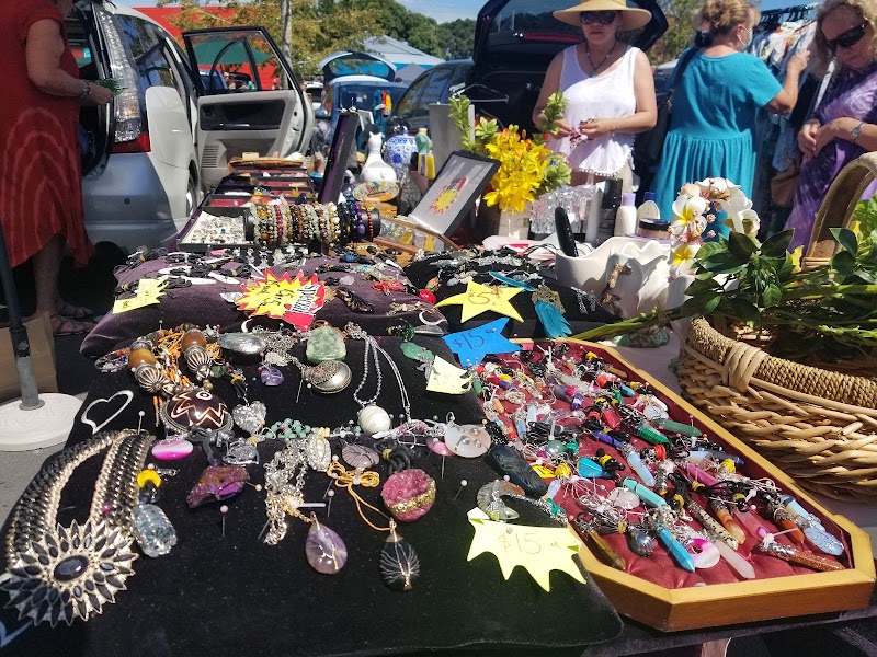 Check out Browns Bay Sunday Market in Browns Bay