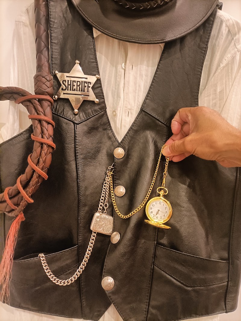 Check out Treasure Hunt - Pre Loved Goods and Clothing Boutique in Regent