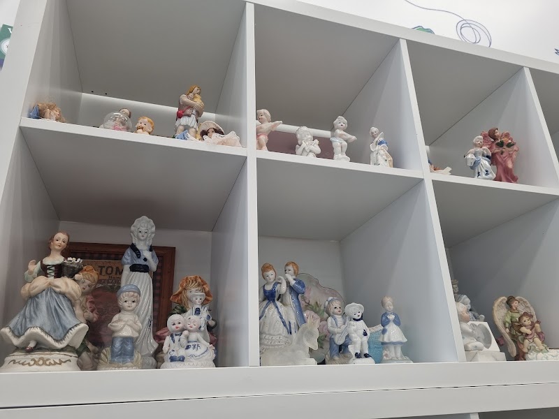 Check out Vinnies Derrimut in DERRIMUT