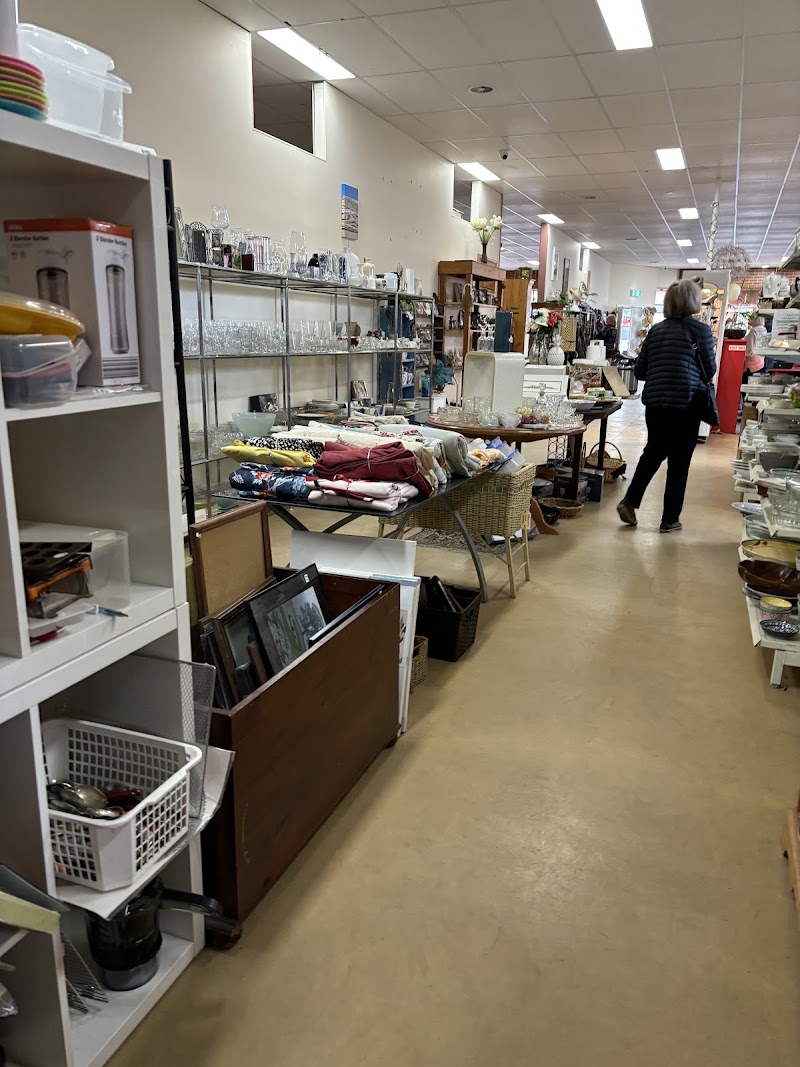 Check out Mount Alexander Animal Welfare Opportunity Shop Castlemaine in Castlemaine
