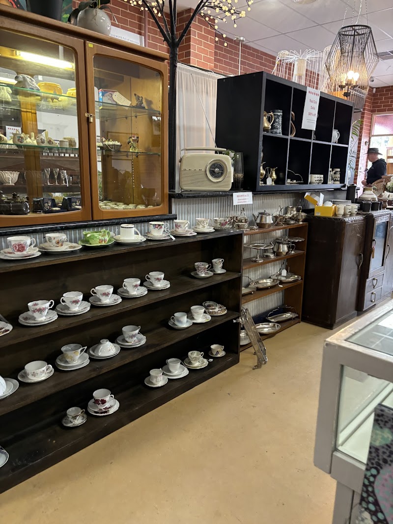 Check out Mount Alexander Animal Welfare Opportunity Shop Castlemaine in Castlemaine