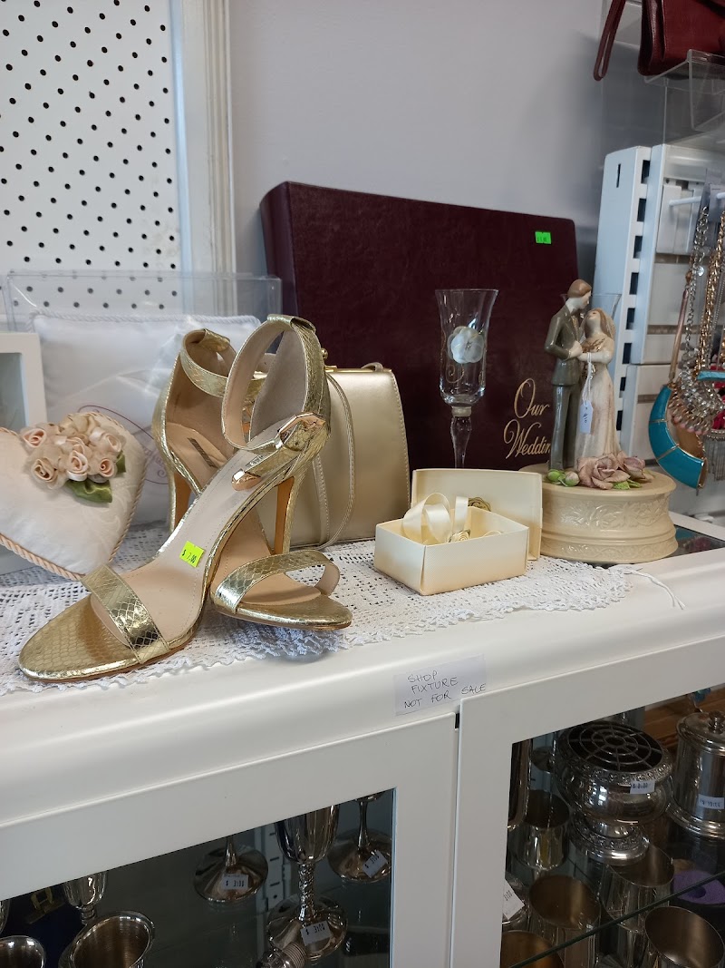 Check out Monash Rotary Op Shop Mount Waverley in Mount Waverley