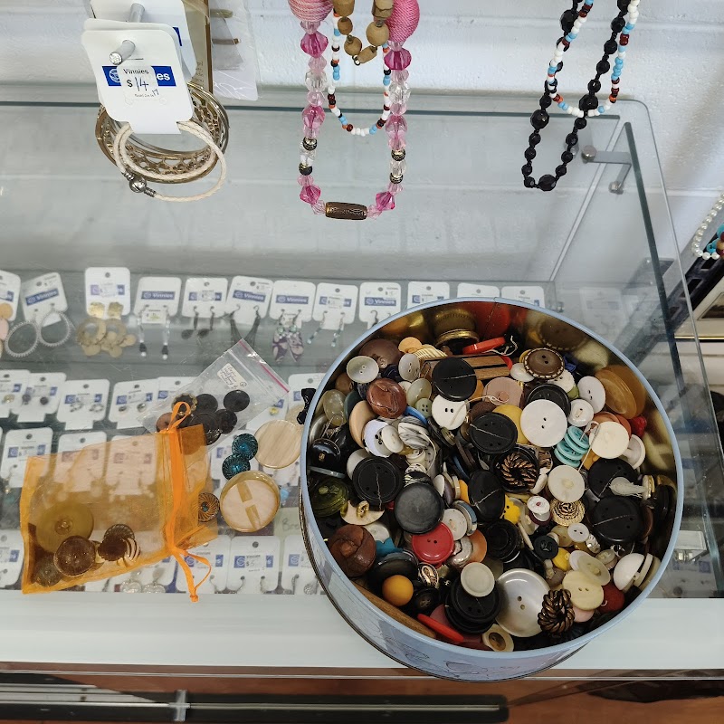 Check out Vinnies Morisset in MORISSET