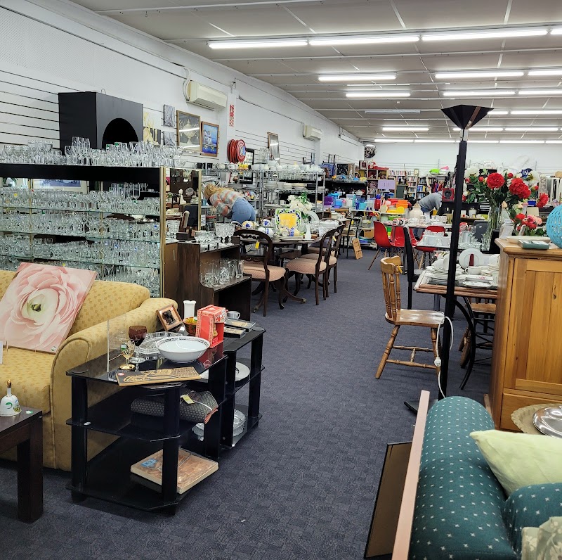 Check out Te Omanga Hospice Shop Upper Hutt in Upper Hutt