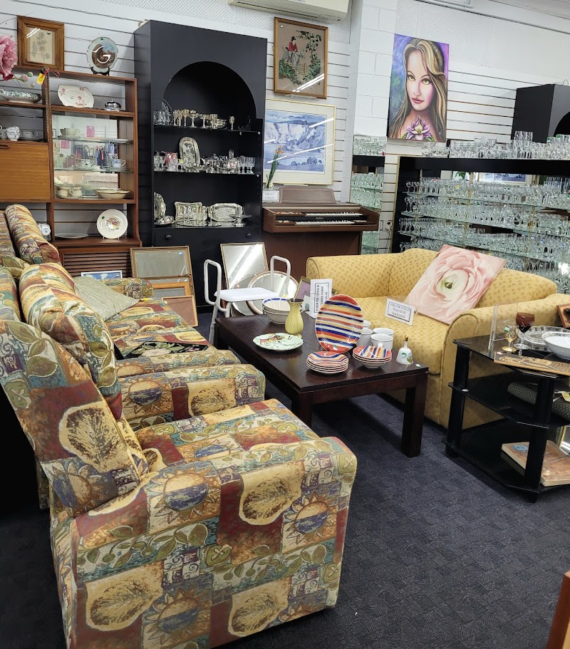 Check out Te Omanga Hospice Shop Upper Hutt in Upper Hutt
