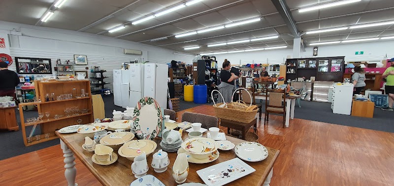 Check out Te Omanga Hospice Shop Upper Hutt in Upper Hutt