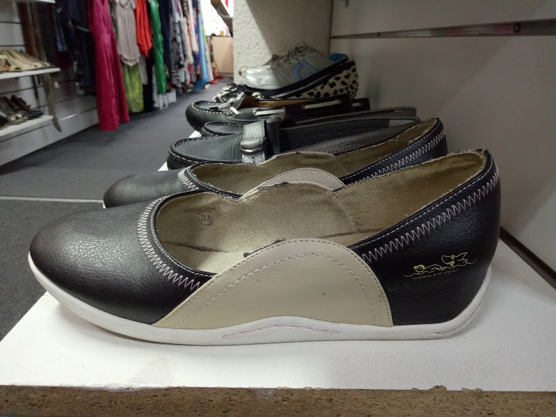 Check out Salvos Stores Glenelg in GLENELG