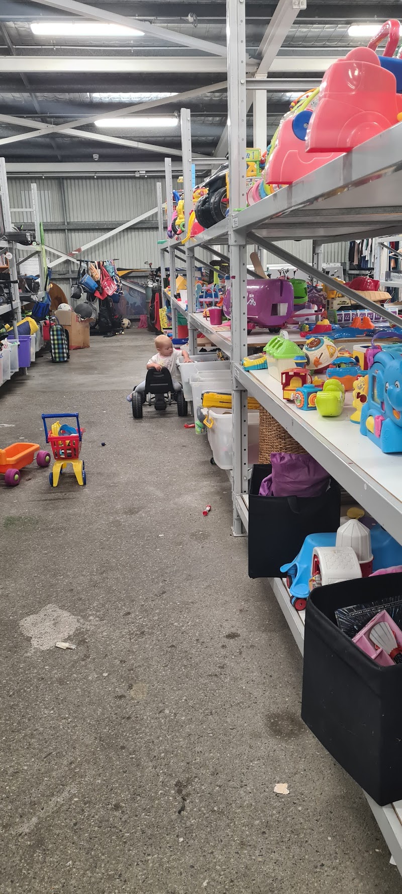 Check out Tamala Park Reuse Shop in Tamala Park