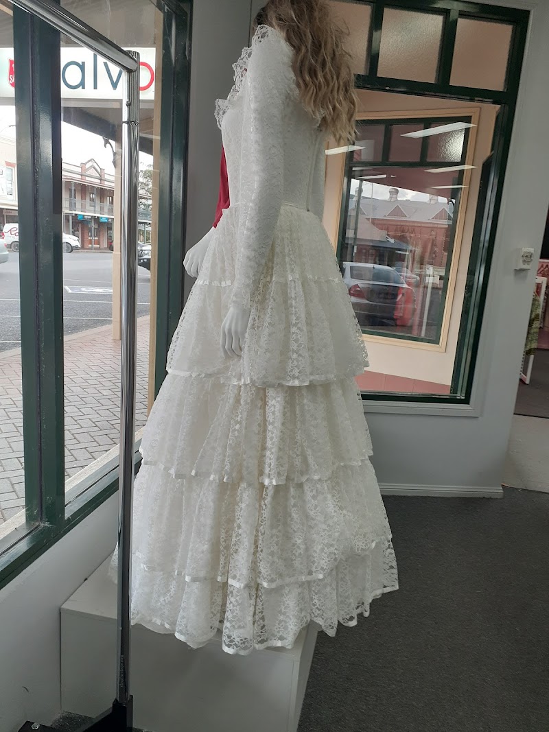 Check out Salvos Stores Mudgee in MUDGEE