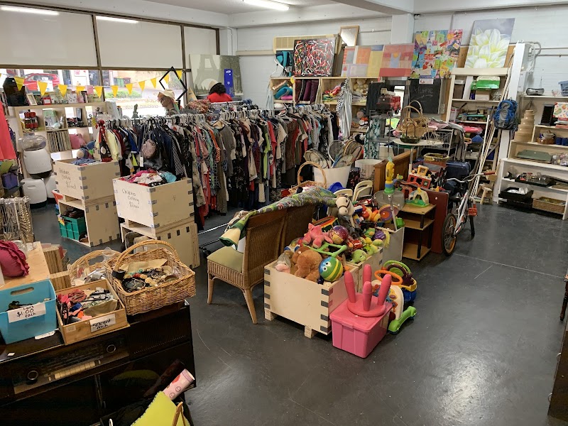 Check out Ninas PreLoved Goods South Windsor in South Windsor