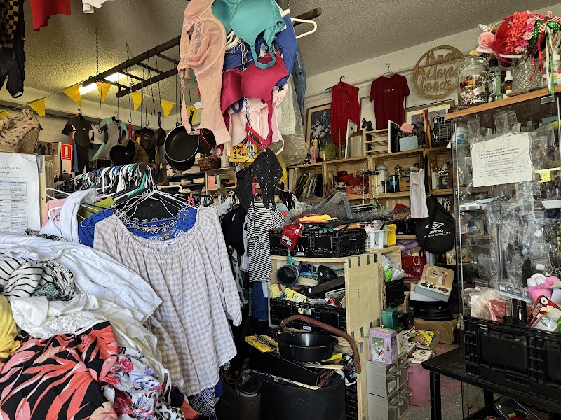 Check out Ninas PreLoved Goods South Windsor in South Windsor