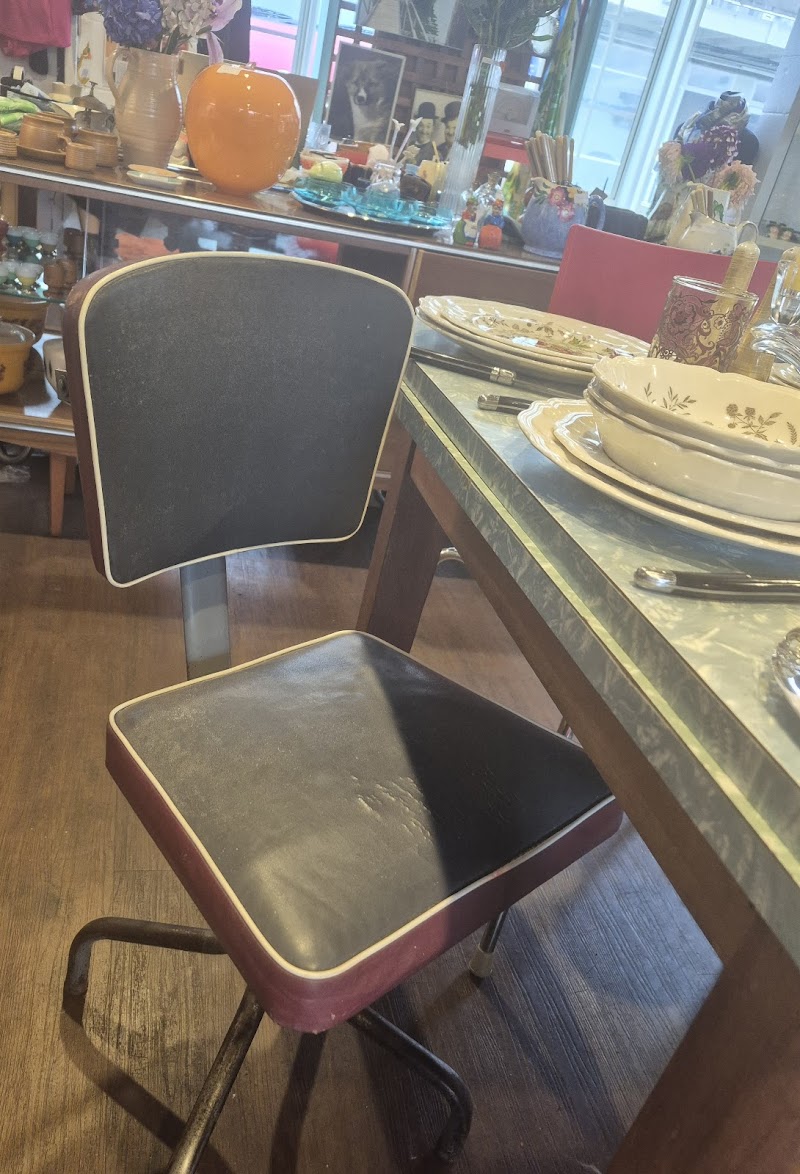 Check out Vintage Vibes in Paraparaumu Beach
