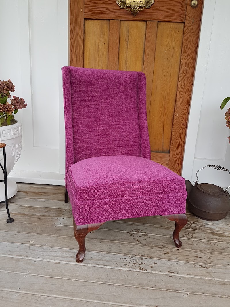 Check out Magnolia Vintage in Ladbrooks