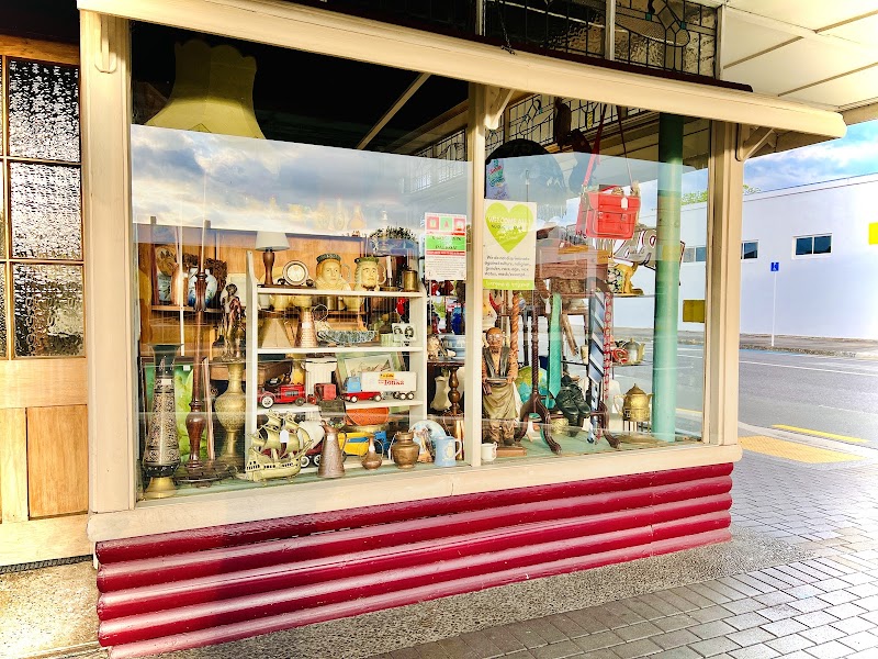 Check out Arkwrights Antiques in Paeroa