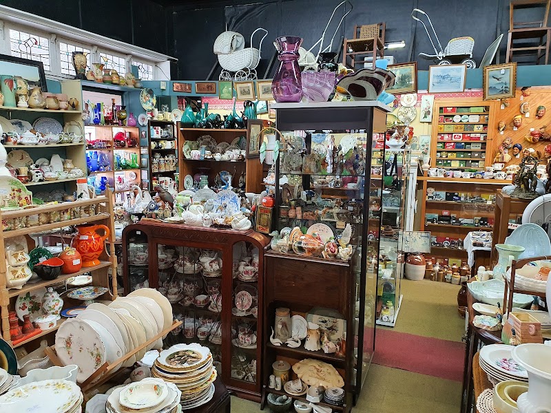 Check out Arkwrights Antiques in Paeroa