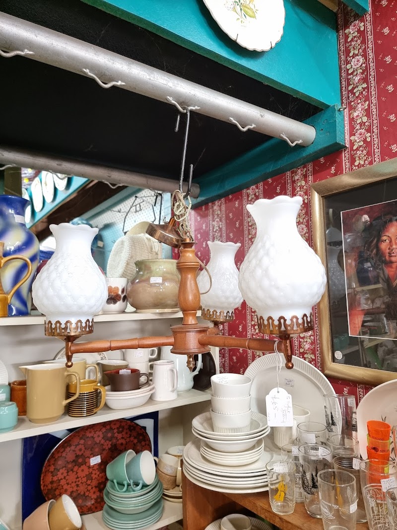 Check out Arkwrights Antiques in Paeroa