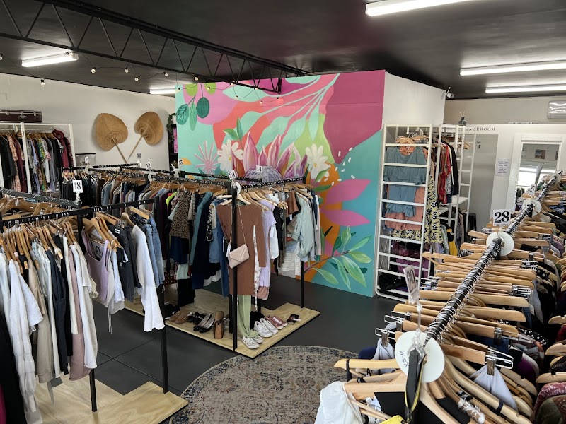 Check out Tweedehands Preloved Market Modbury in Modbury