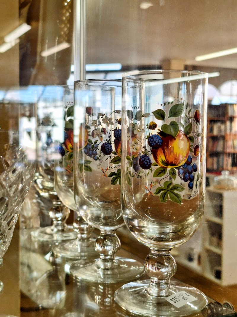 Check out Lifeline Shop Maitland in Maitland