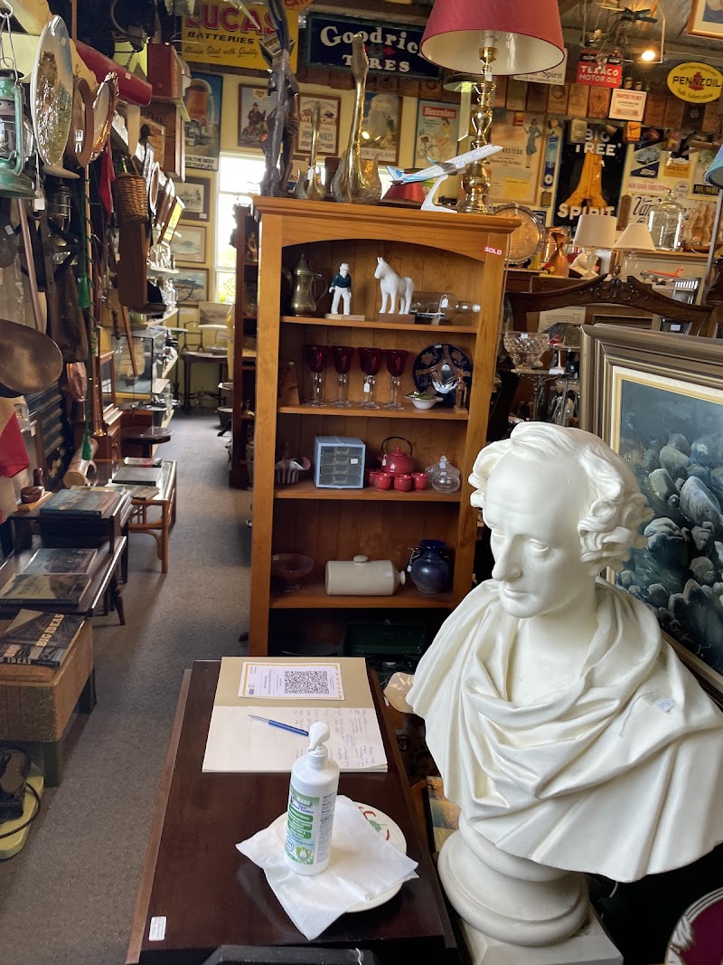 Check out Just Browsing in Yelverton