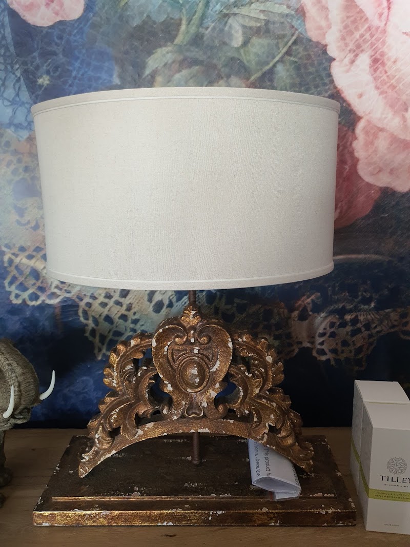 Check out MeMes Closet in Patumāhoe