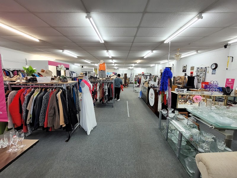 Check out Te Omanga Hospice Shop Wainuiomata in Wainuiomata
