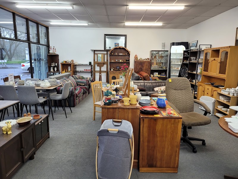 Check out Te Omanga Hospice Shop Wainuiomata in Wainuiomata