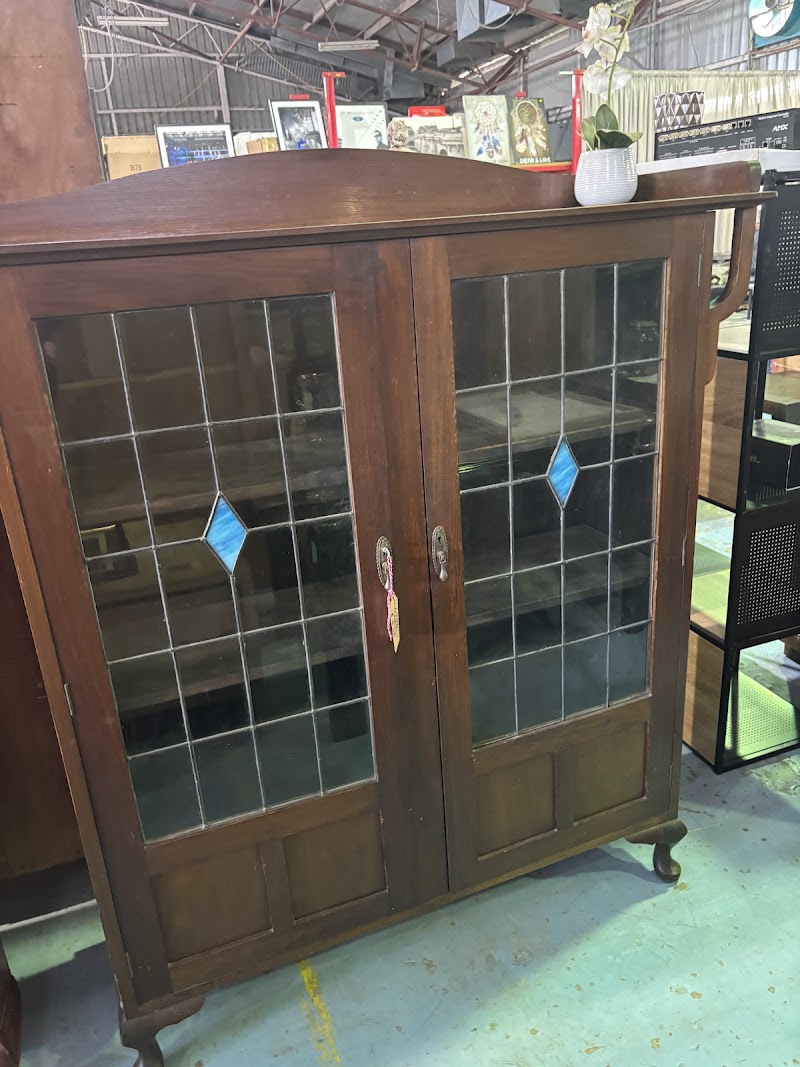 Check out Randall’s Thrift Northgate in Northgate