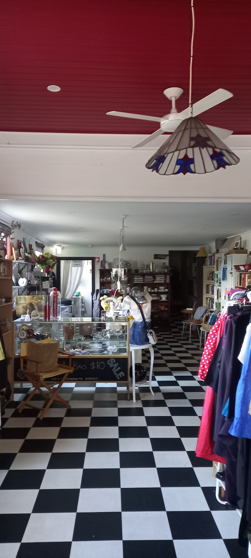 Check out The Robertson Burrow Community Op Shop in Robertson